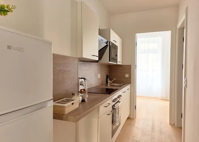 Melody - Modern & Spacious With Terrace Vienna