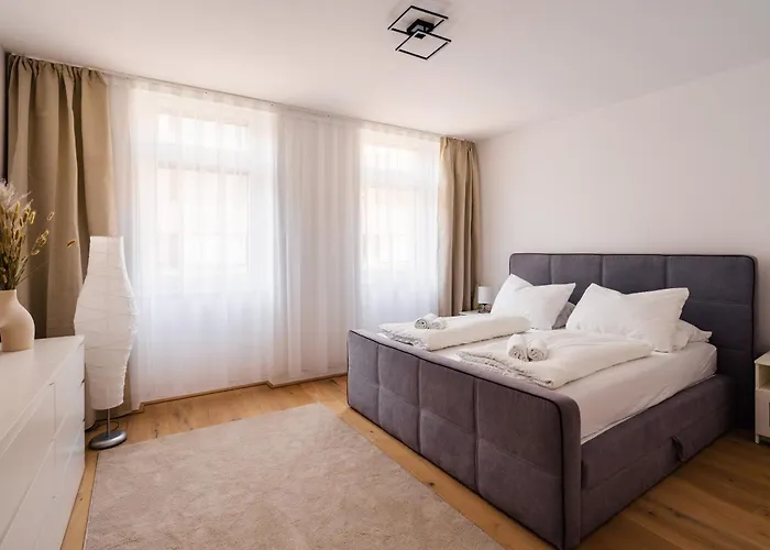 Melody - Modern & Spacious With Terrace