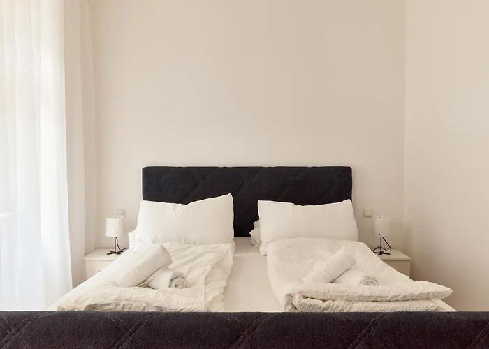 Aparthotel Melody - Modern & Spacious With Terrace