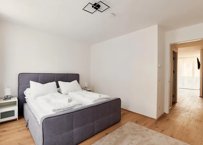 Aparthotel Melody - Modern & Spacious With Terrace 4*