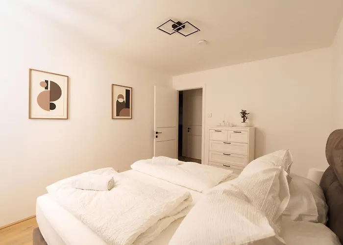 Aparthotel Melody - Modern & Spacious With Terrace 4*