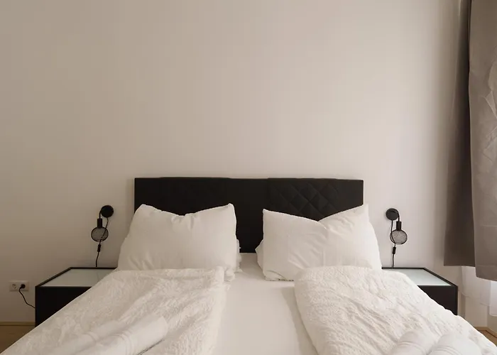 Aparthotel Melody - Modern & Spacious With Terrace