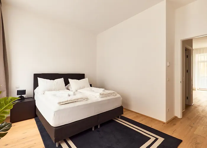 Aparthotel Melody - Modern & Spacious With Terrace