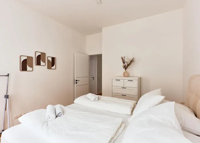 Melody - Modern & Spacious With Terrace